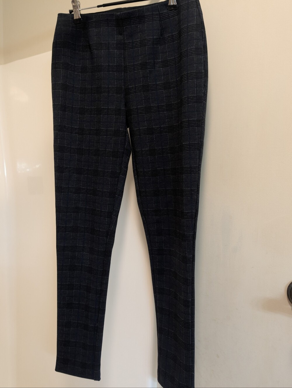 Calvin Klein Navy and Charcoal Gray Pull on Plaid Ponte Pants